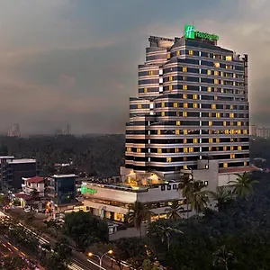 https://holiday-inn-cochin.kerala-hotels.net